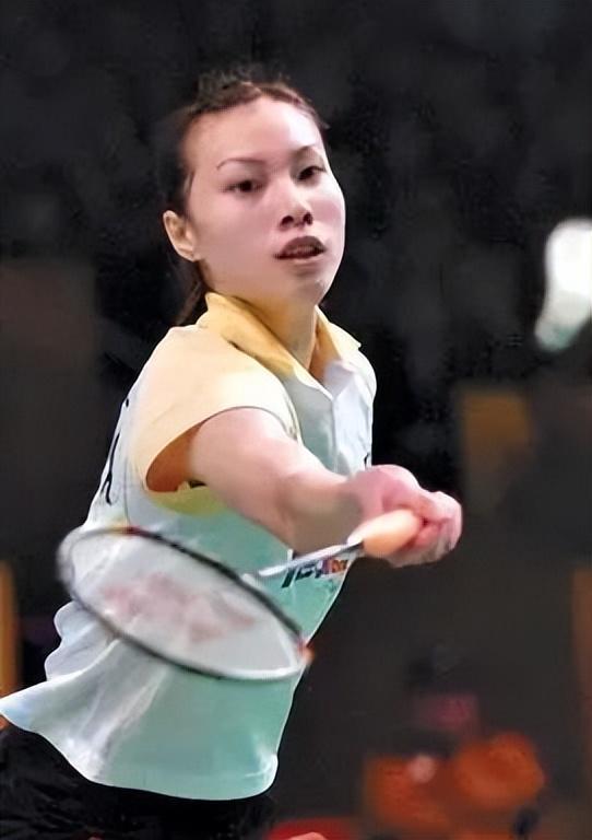 他与阿迪达 他与阿迪达